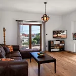 Nomad Luxury וילה