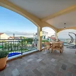 Nomad Luxury וודיצה