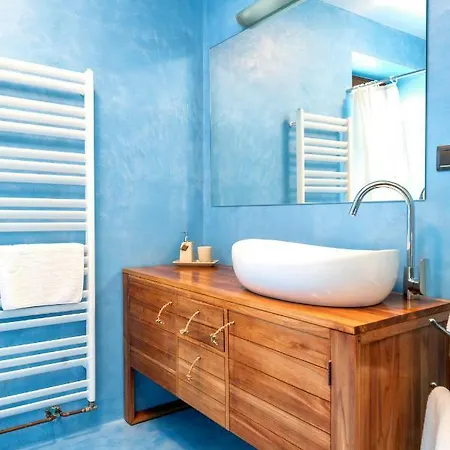 Nomad Luxury Βόντιτσε