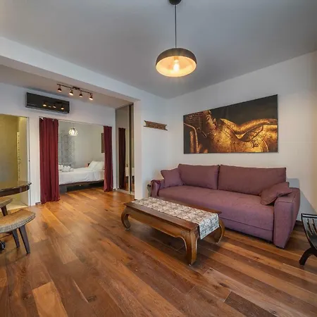 Nomad Luxury Βόντιτσε